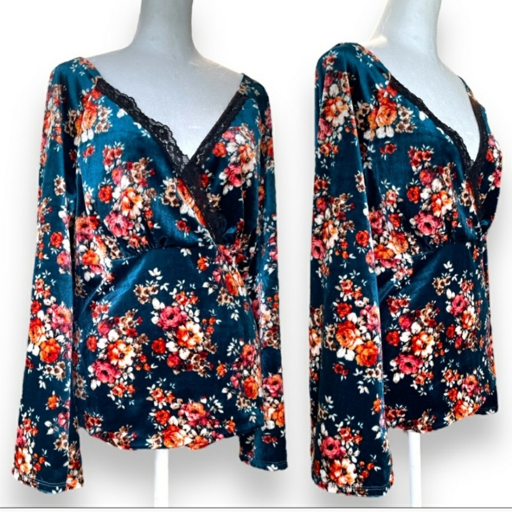 NWOT Nordstrom Problue Floral Velvet Bell Sleeves Faux Wrap Top